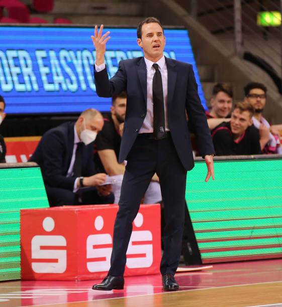 次传球配合 次传球配合