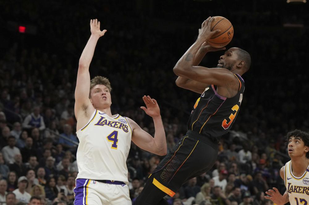 他在进攻端 他在进攻端